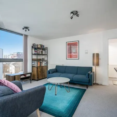 Apartment Charming Flat Near Canary Wharf *