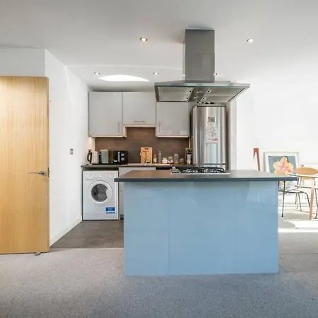 Charming Flat Near Canary Wharf