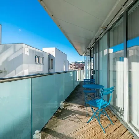 Charming Flat Near Canary Wharf Apartment *