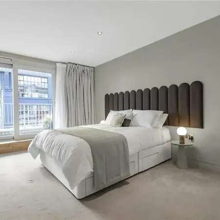 Stunning Shoreditch Penthouse Apartment London