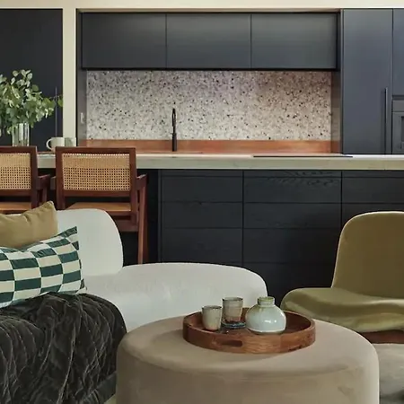 Stunning Shoreditch Penthouse Apartment *