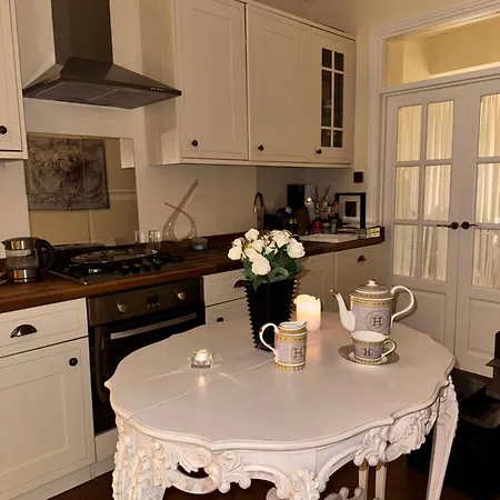 Luxury Classical In Apartment