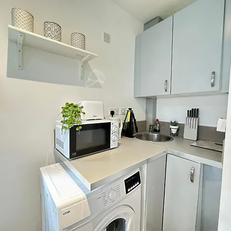 Harrow Road Beautiful Family Apartment
