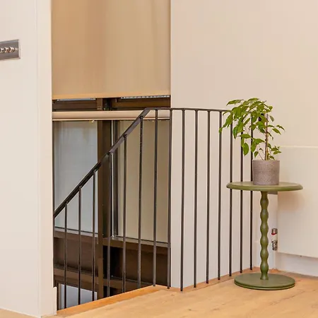 Modern Serviced 3 Minutes From Blackfriars Station London