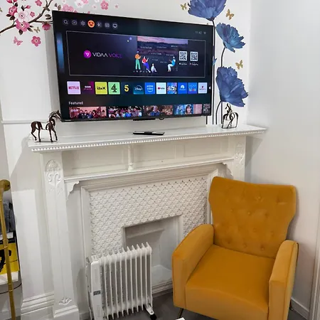 Homestay Luxury In Victoria, 7 Minutes Walk To Victoria Station, 6 London
