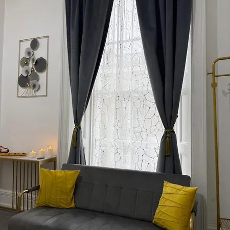 Luxury In Victoria, 7 Minutes Walk To Victoria Station, 6 Homestay London