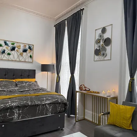 Luxury In Victoria, 7 Minutes Walk To Victoria Station, 6 London