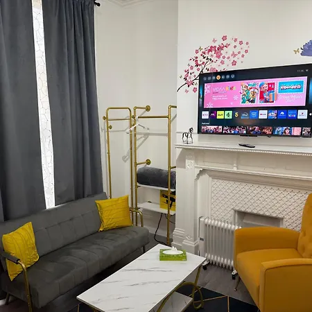 Luxury In Victoria, 7 Minutes Walk To Victoria Station, 6 London