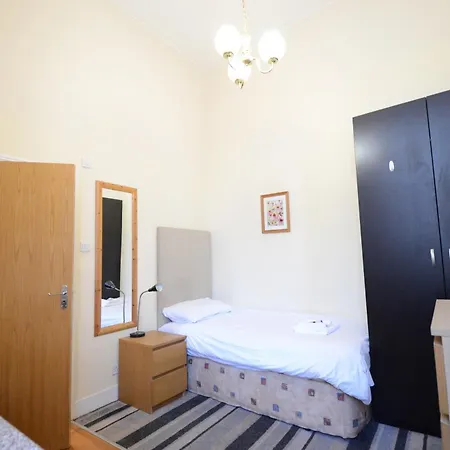 Amber Hotel-suites 3*