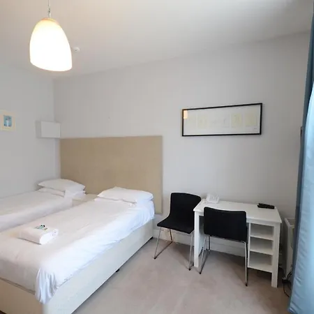 Amber Hotel-suites 3* Londyn