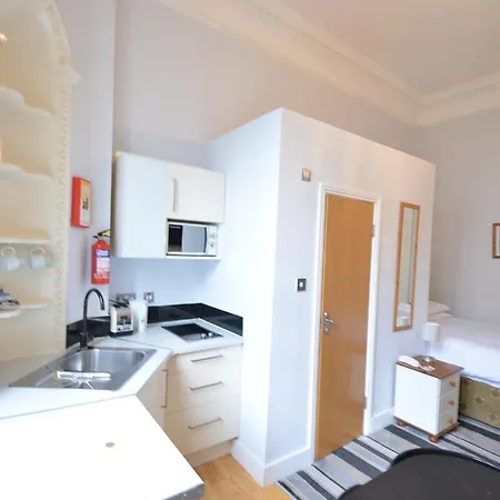 Amber Hotel-suites 3* Londyn