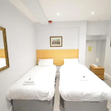Hotel Amber Hotel-suites 3*
