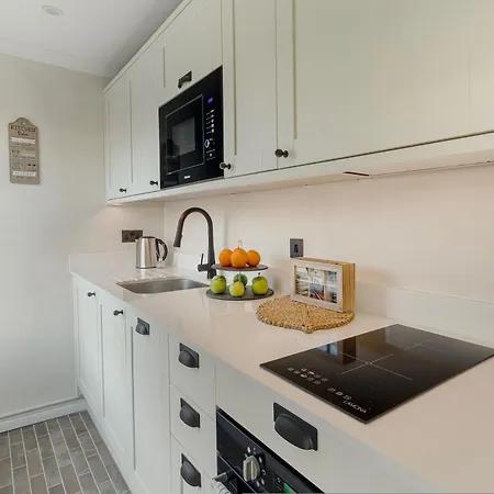 Apartment Kings Cross- 2 Bedroom London