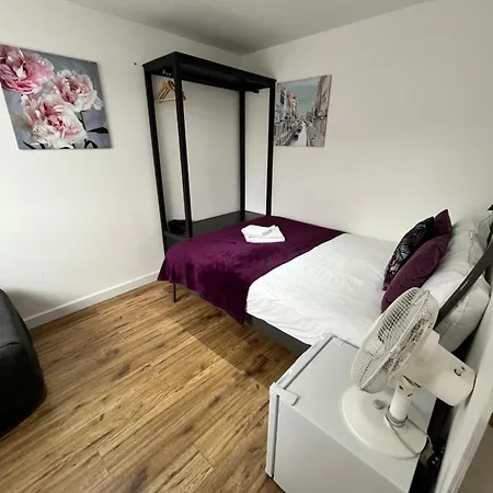 Euston Private Bedrooms 119a 4-7