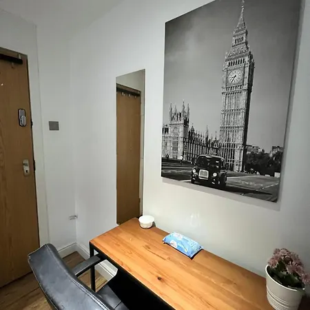 Euston Private Bedrooms 119a 4-7 London