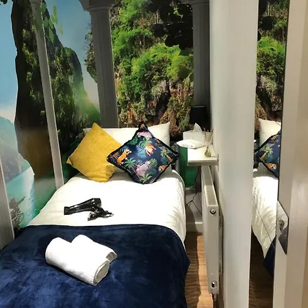 Homestay Euston Private Bedrooms 119a 4-7