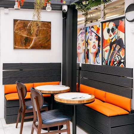 Whimsical Nook: Cozy With Separate Kitchen *