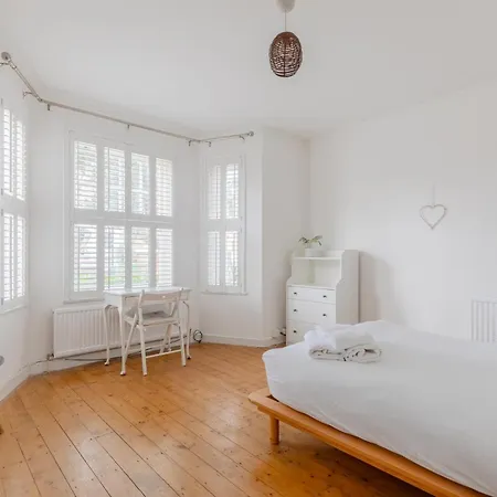 Spacious 3bd Flat W Garden Near Clapham Common Apartment *