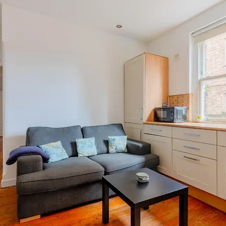 Apartment Spacious 3bd Flat W Garden Near Clapham Common London