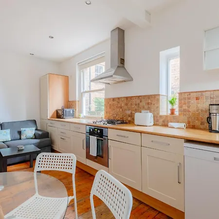 Spacious 3bd Flat W Garden Near Clapham Common Apartment