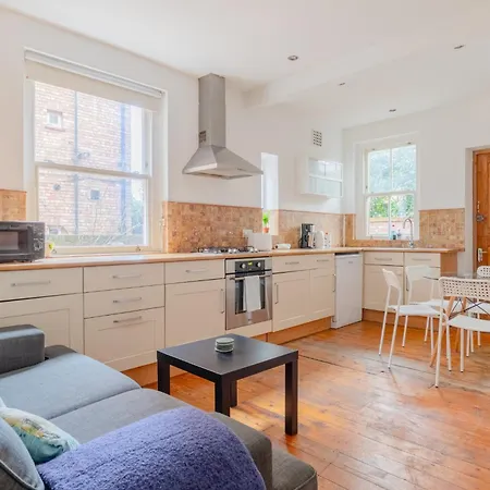 Spacious 3bd Flat W Garden Near Clapham Common *