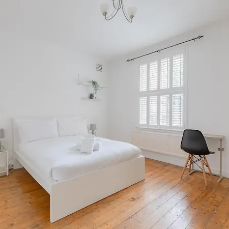 Apartment Spacious 3bd Flat W Garden Near Clapham Common *