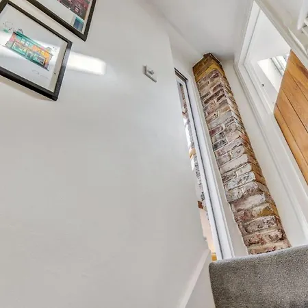 Greenwich 1br With Garden Close To River Thames And Park