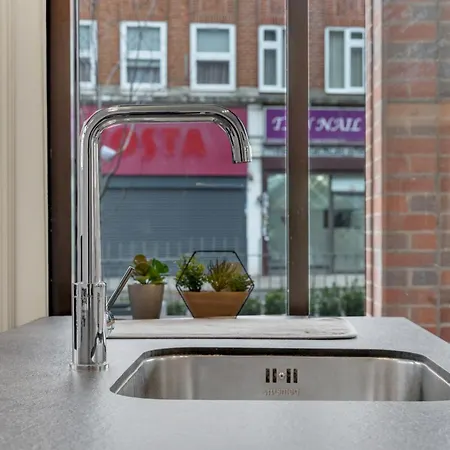 Apartment Luxury Heathrow Airport Yiewsley