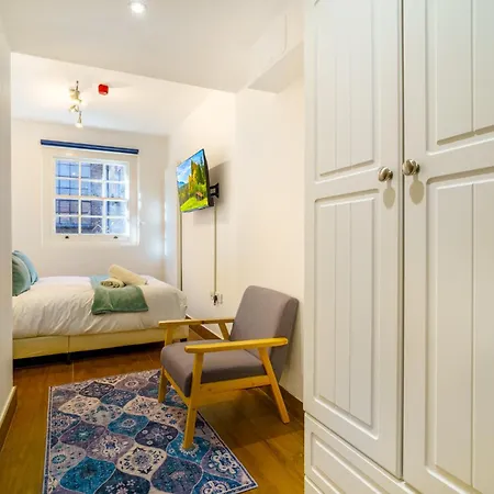 Angel X Kings Cross Guest house