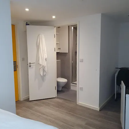 The Cube Ealing * Brentford