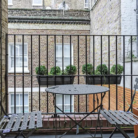 Upscale 3-br Haven In Highend And Trendy Location Vakantiehuis