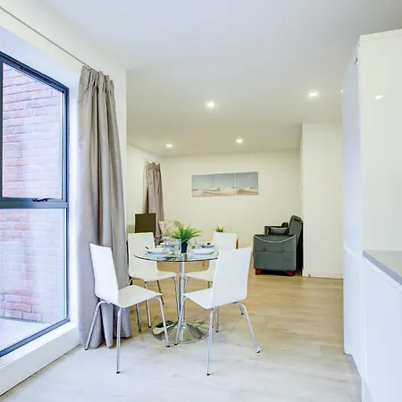 Canning Town 4-person Flat Appartement Londen
