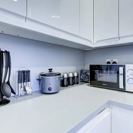 Canning Town 4-person Flat Londen