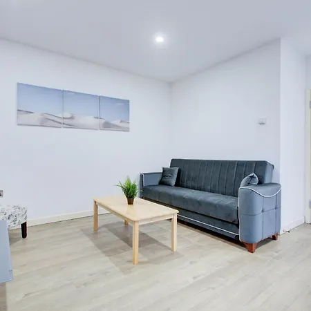 Canning Town 4-person Flat Appartement