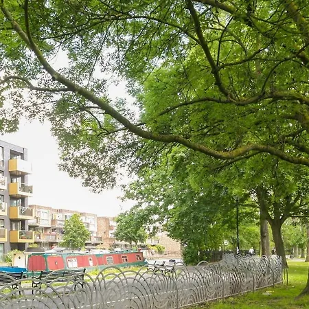 Quirky In Apartman London