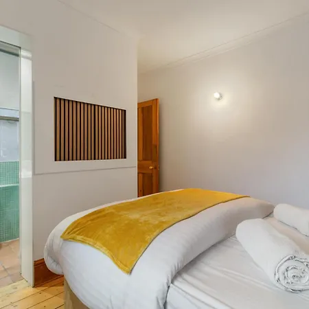 Apartment Elegant 3-bedroom In The Heart Of Piccadilly Circus No Lift- 4gl