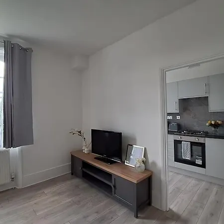 Newly Refurbished Flat In The Heart Of Londen