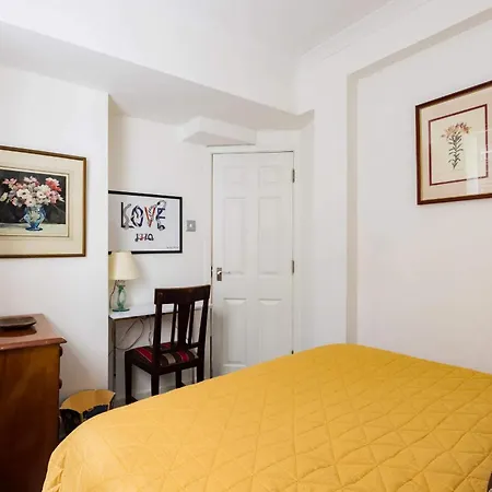 Mayfair W Ac 3-bed-5guests Berkeley Square Apartment London
