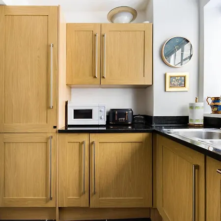 Mayfair W Ac 3-bed-5guests Berkeley Square *