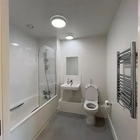 Entire 1 Bedroom To Yourself *