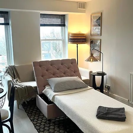 Floor 1 Bedroom דירה