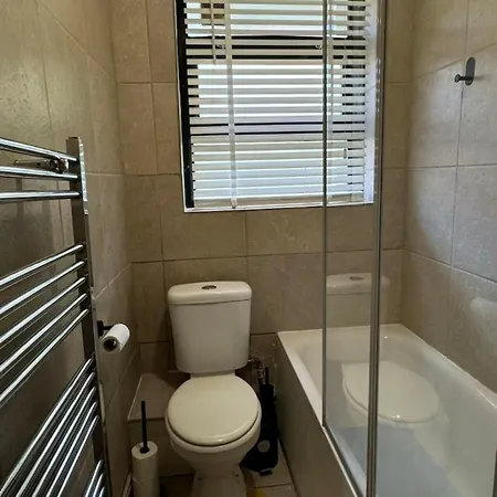 Cosy 2br Flat Excellent Location * ロンドン