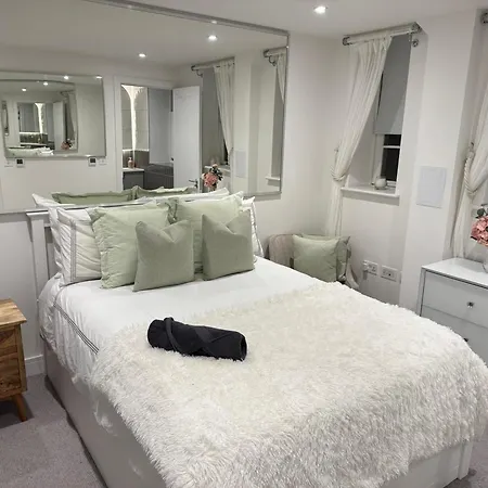High Deluxe Standard Flat For 6 People In The Heart Of *