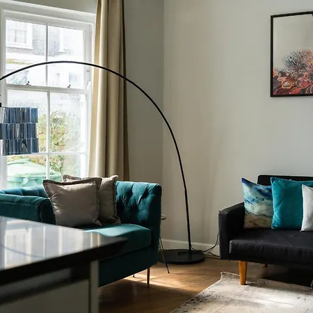 Stylish 2-bed In Camden Special Price Due To Maintenance Road Works Nearby *