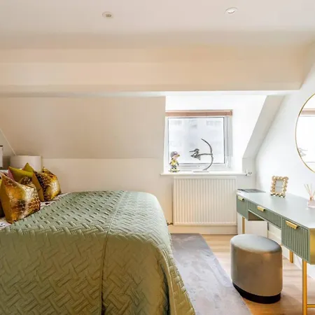Floor Luxury Penthouse - Sleeps 6 Londres