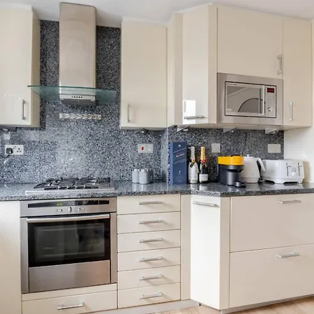 Floor Luxury Penthouse - Sleeps 6 Apartamento Londres