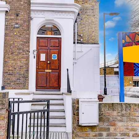 Hotel Dancenter Southwark Near Bridge London