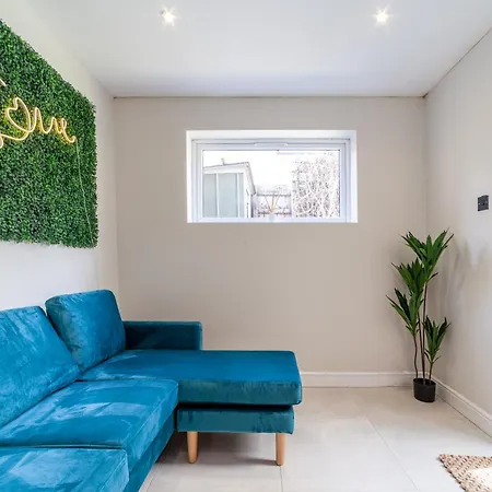 Peaceful 5br House With Garden & Terrace, Se