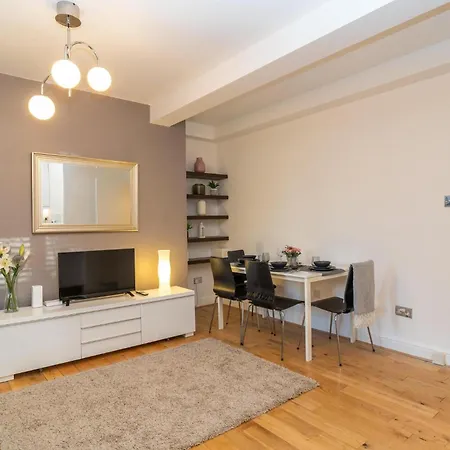 Apartment Location! 2 Bed/2bath - Pro Host