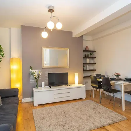 Apartment Location! 2 Bed/2bath - Pro Host